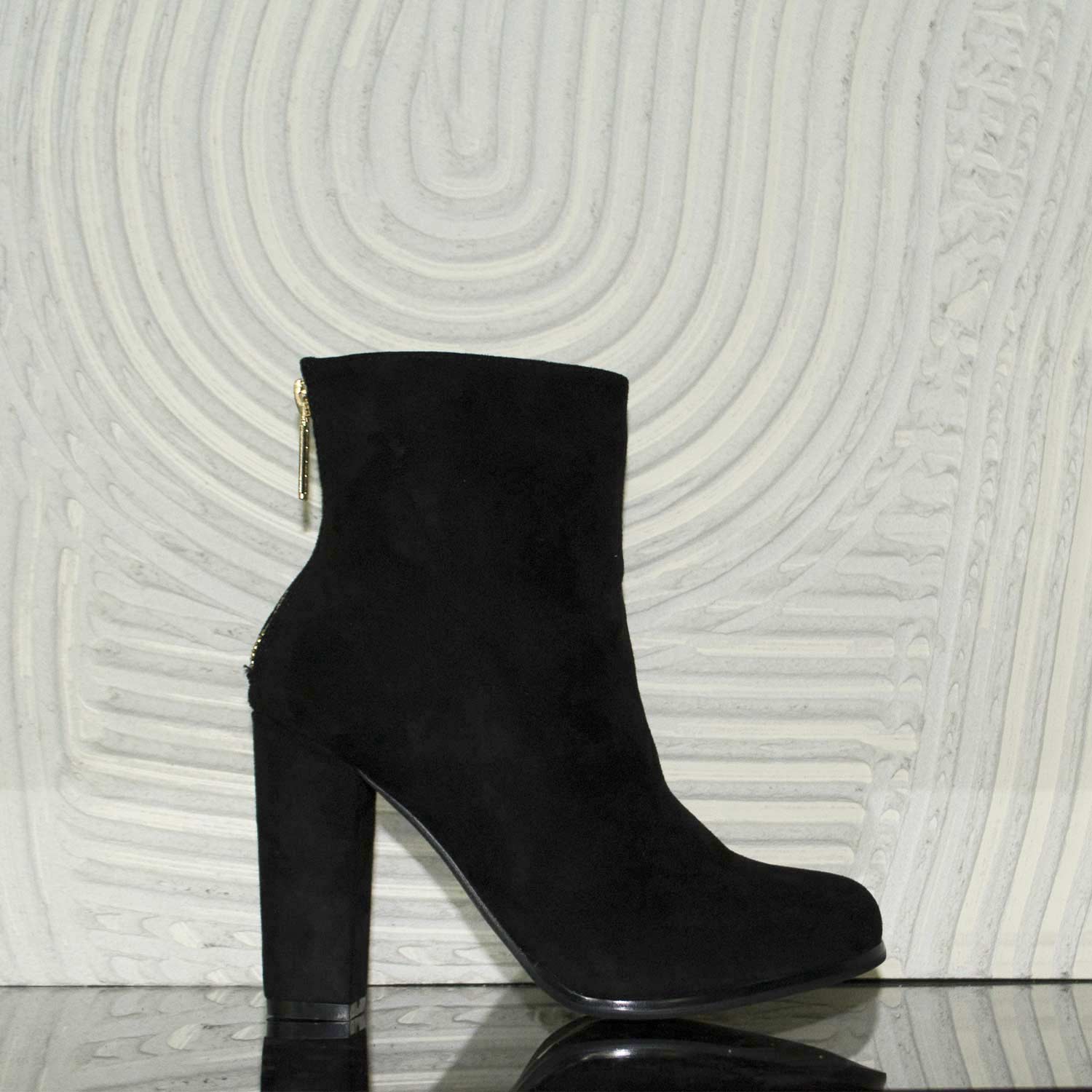 Stivali tronchetto donna basico zip camoscio nero moda 