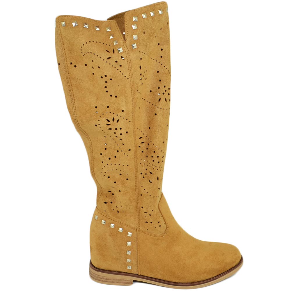 Stivali donna estivi alti indianini forati cuoio morbidi con zeppa para interna con suola antiscivolo e borchie moda