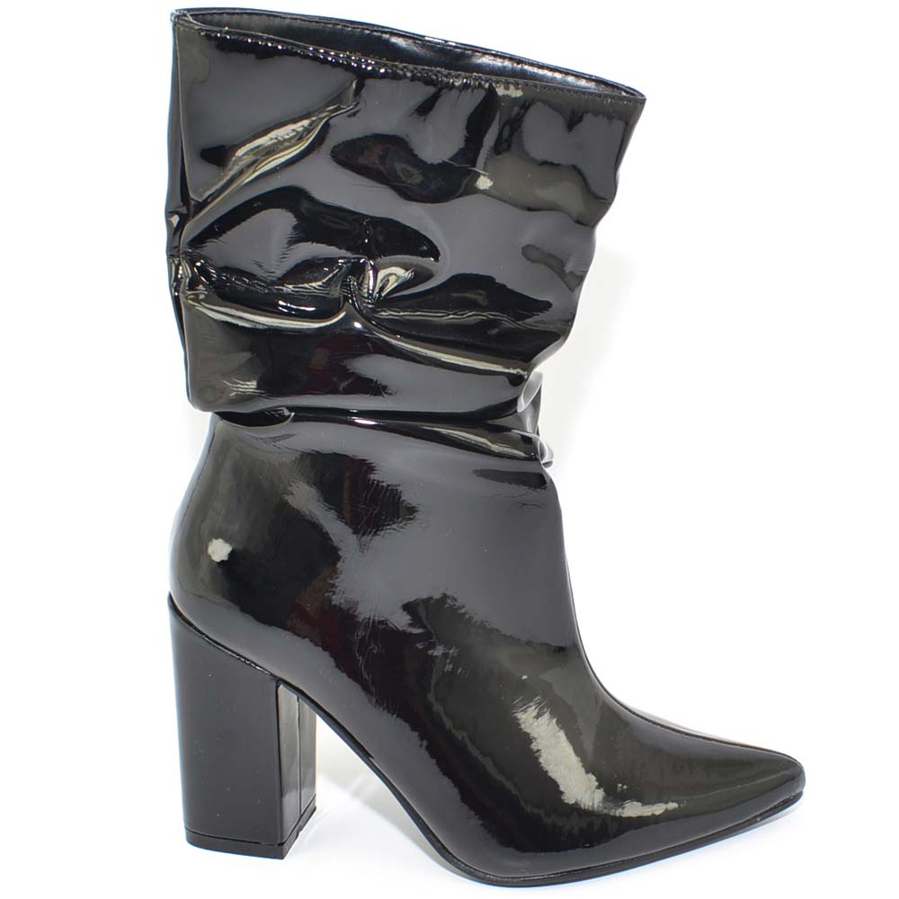 Tronchetto texano con tacco largo in vinile nero arricciato alla caviglia  morbido moda camperos a punta glam moda donna tronchetti Malu Shoes |  MaluShoes