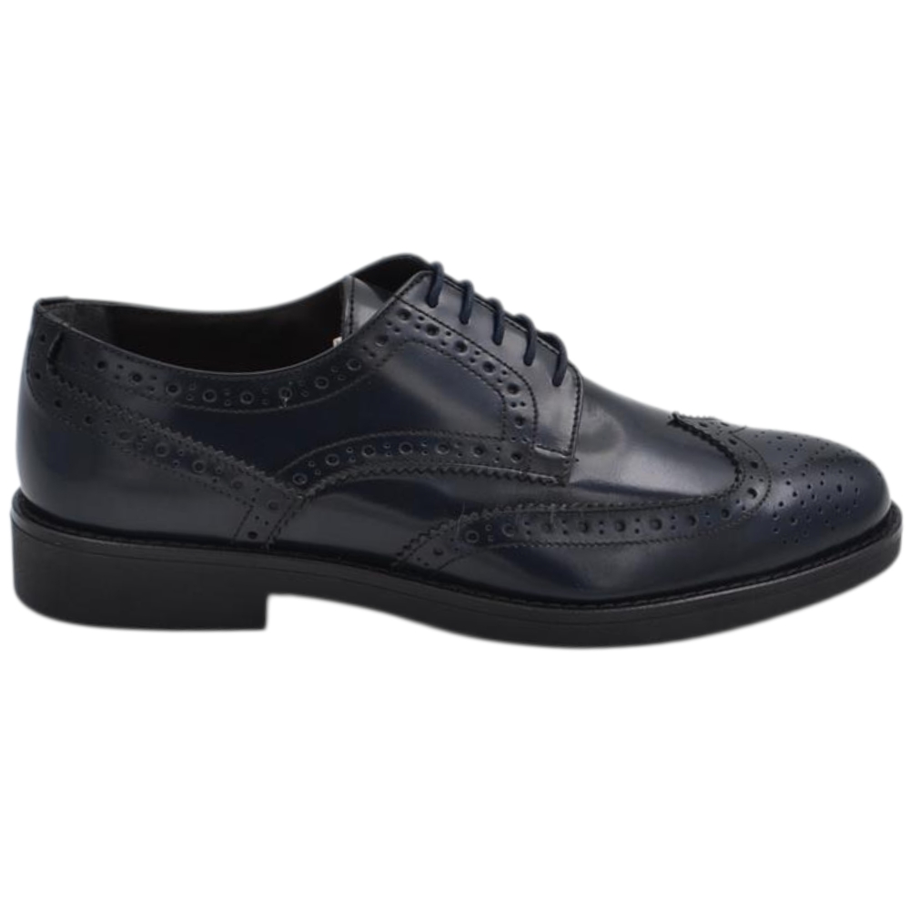 Scarpa stringata uomo n vera pelle abrasivata blu con fondo gomma leggera blu.