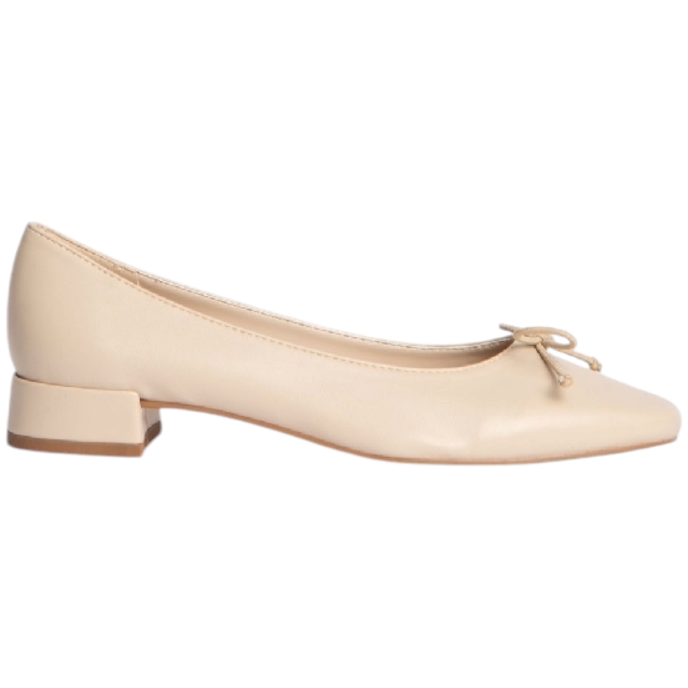 Scarpa ballerina donna corina m4120 in pelle morbida avorio con punta tondo e fiocco tacco 2,5 cm basic.