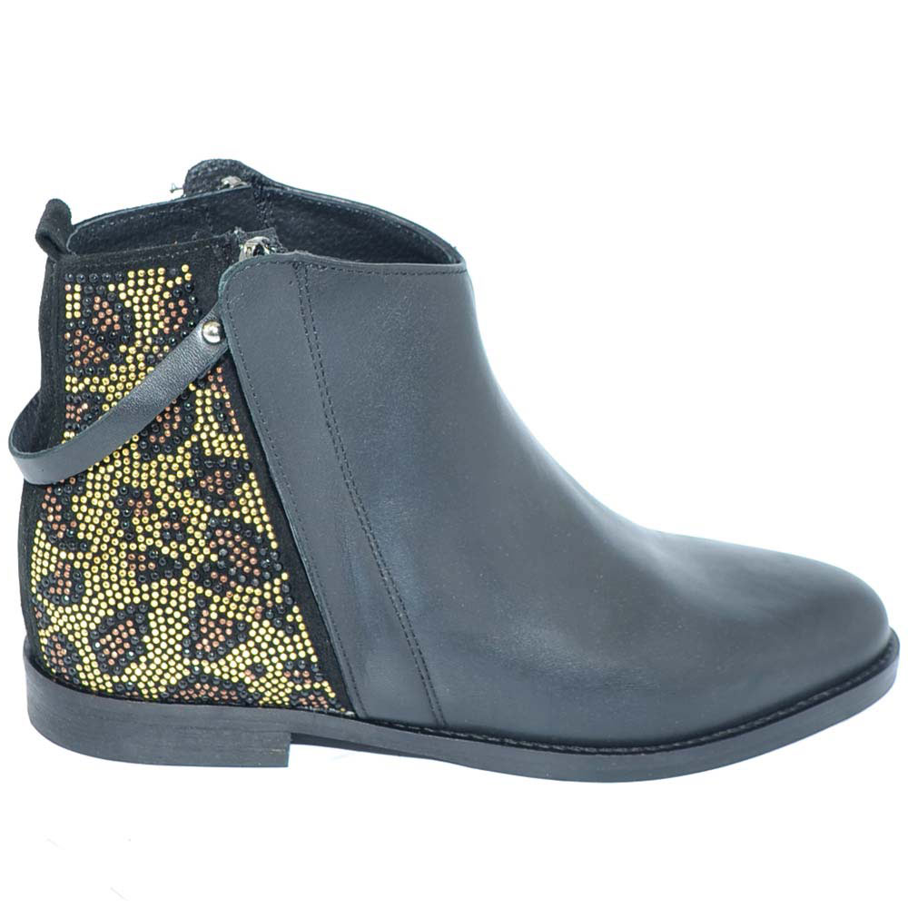 Stivaletto donna vera pelle di nappa nera con zip laterale borchie piccole maculato zeppa para interna handmade in italy