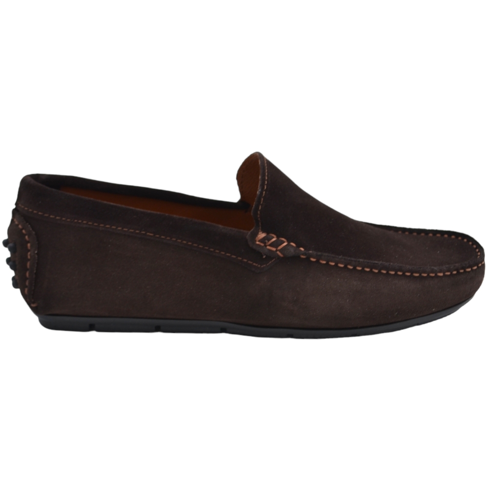 Mocassino barca uomo marrone comfort casual made in italy in vera pelle scamosciata fondo antiscivolo gomma estiva.