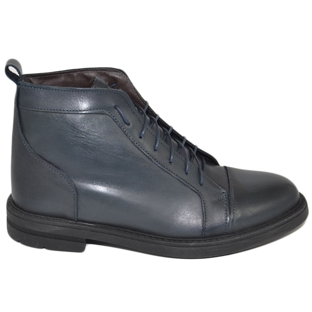 Stivaletto uomo anfibio Beatles lacci vera pelle nappa blu morbido fondo gomma light comfort moda basic made in Italy