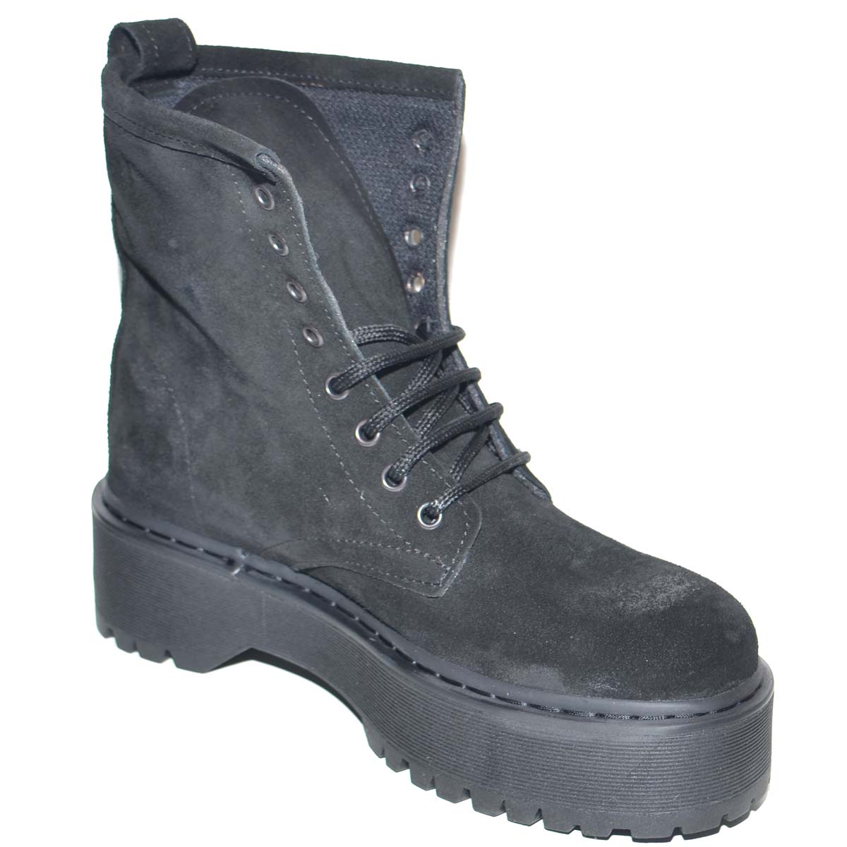 Scarpe anfibio donna nero in vero camoscio spazzolato made in italy linea basic fondo alto impermeabile antishock