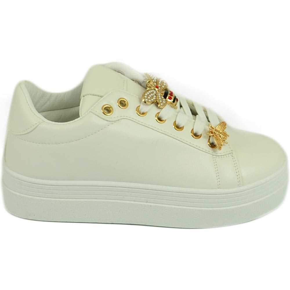 Sneakers donna bianco pelle con fondo zeppa compatto gomma uniforme applicazione oro strass ape comodo moda