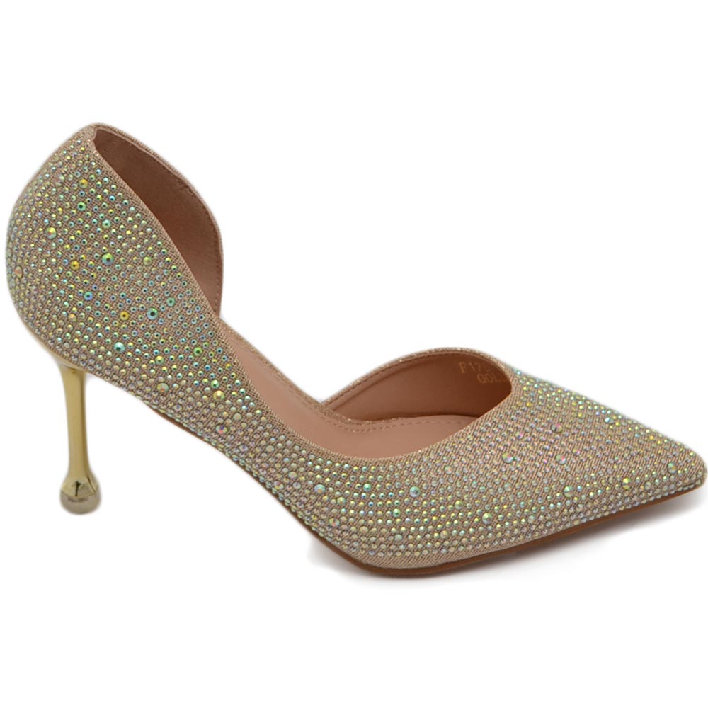 Decollete' scarpa donna a punta elegante gioiello scollata lateralmente ricoperta di strass oro tacco sottile 10 cm .