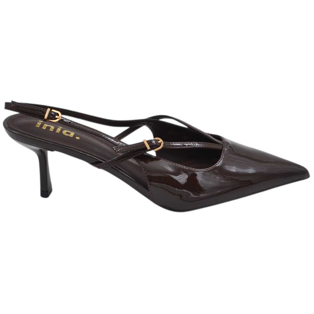 Decollete donna a punta tacco kitten 5 cm in pelle lucida testa di moro marrone slinkback con cinturini a V.