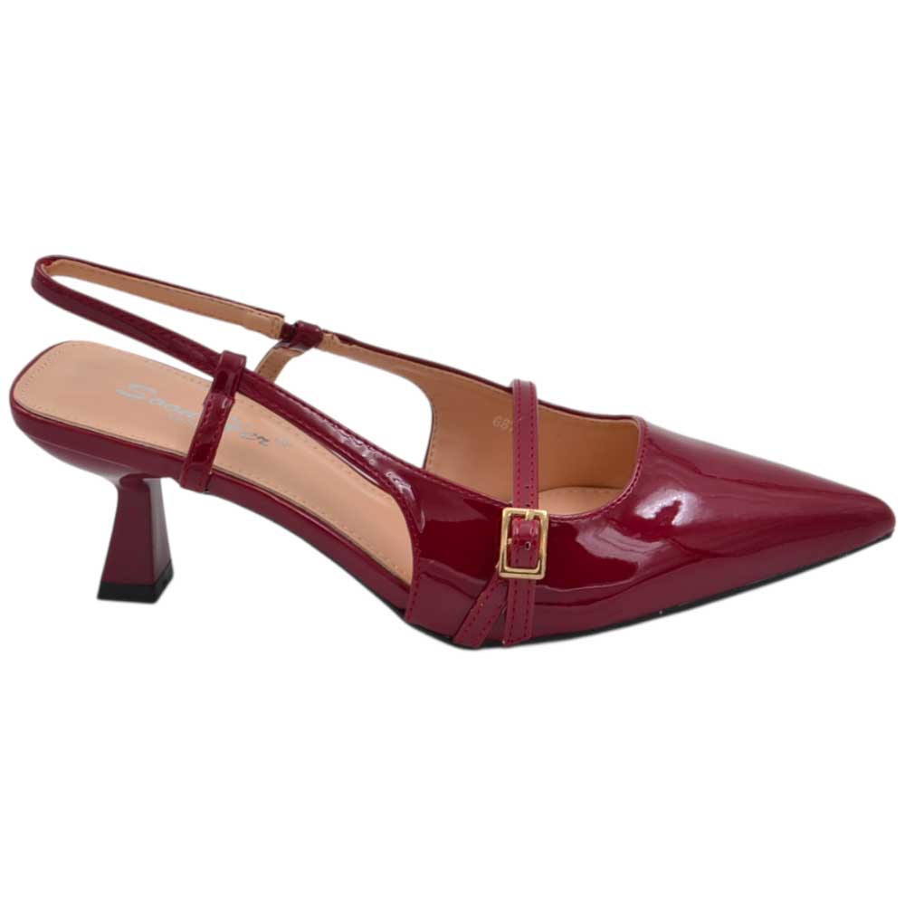 Decollete donna a punta in vernice bordeaux tacco spillo 4 cm con aperture laterali e cinturino alla caviglia regolabile