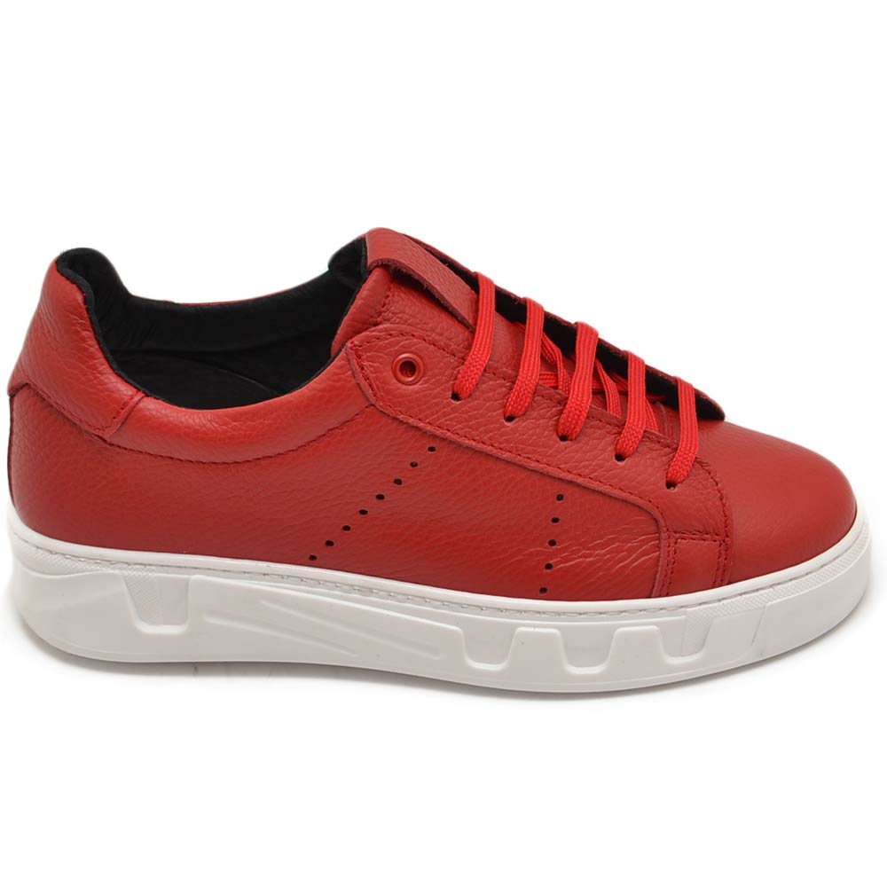 Scarpa sneakers bassa uomo basic vera pelle bottolata rossa linea basic fondo in gomma bianco alto pasol casual.