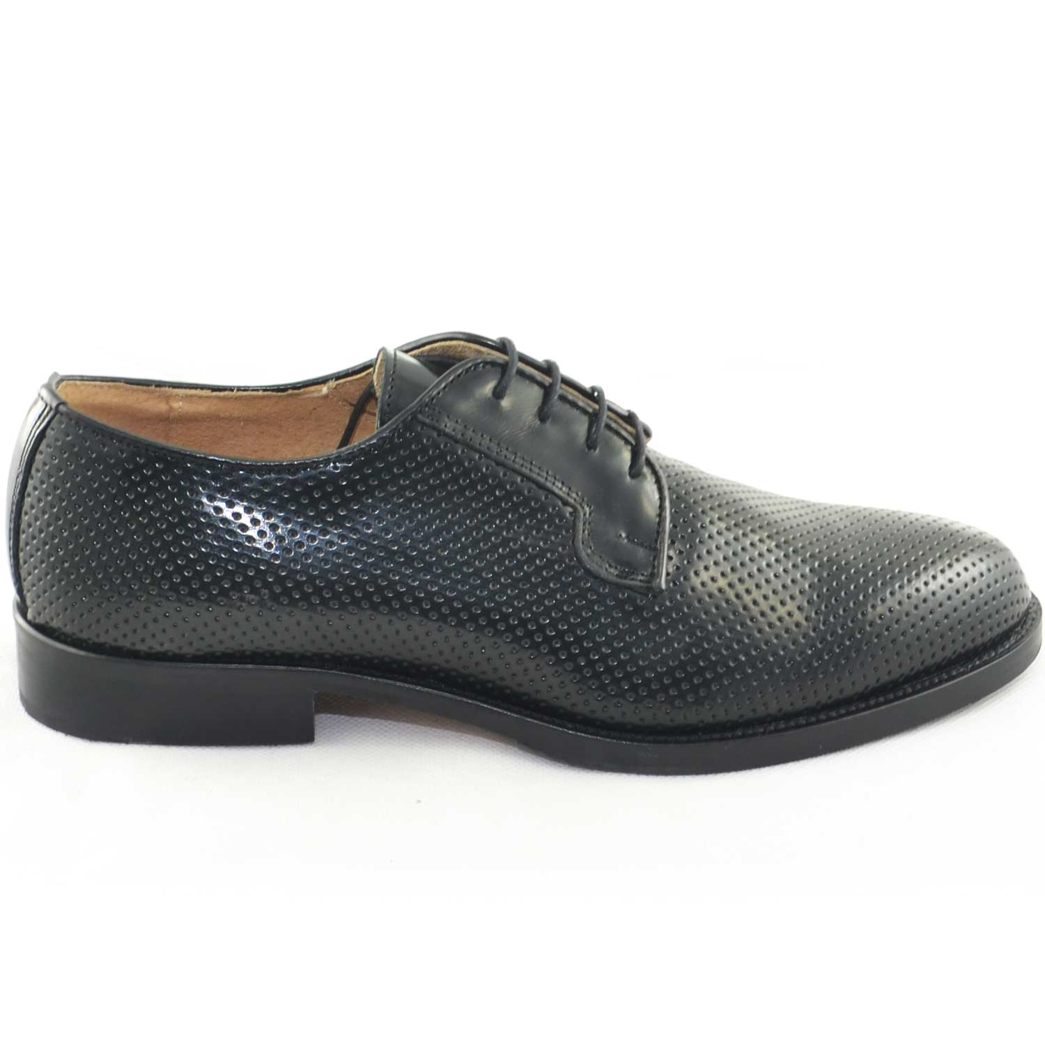 Scarpe uomo fondo gomma antiscivolo vera pelle abrasivato nero traforato classica cerimonia fondo gomma antiscivolo.