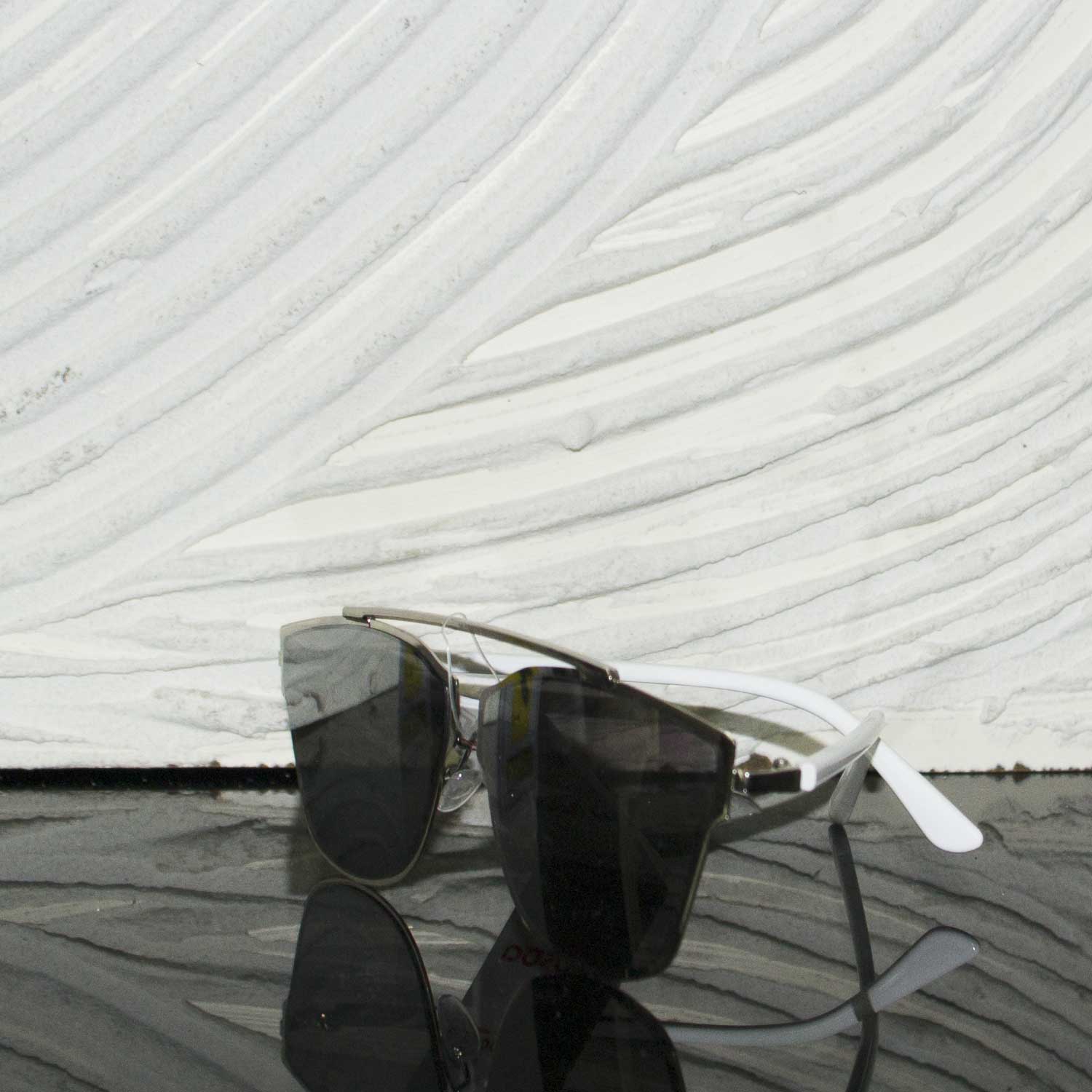 OCCHIALI DA SOLE A SPECCHIO SCURO DESIGN BIANCO DONNA SUNGLASSES NEW DESIGNER 