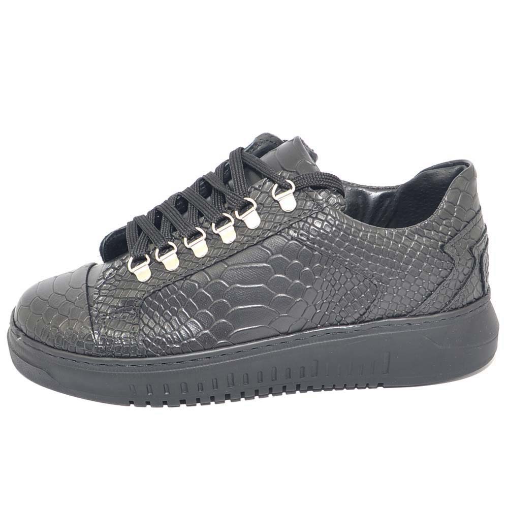Sneakers bassa uomo nera in pelle cocco anaconda con ganci argento e fondo army nero alto disruptor moda giovane