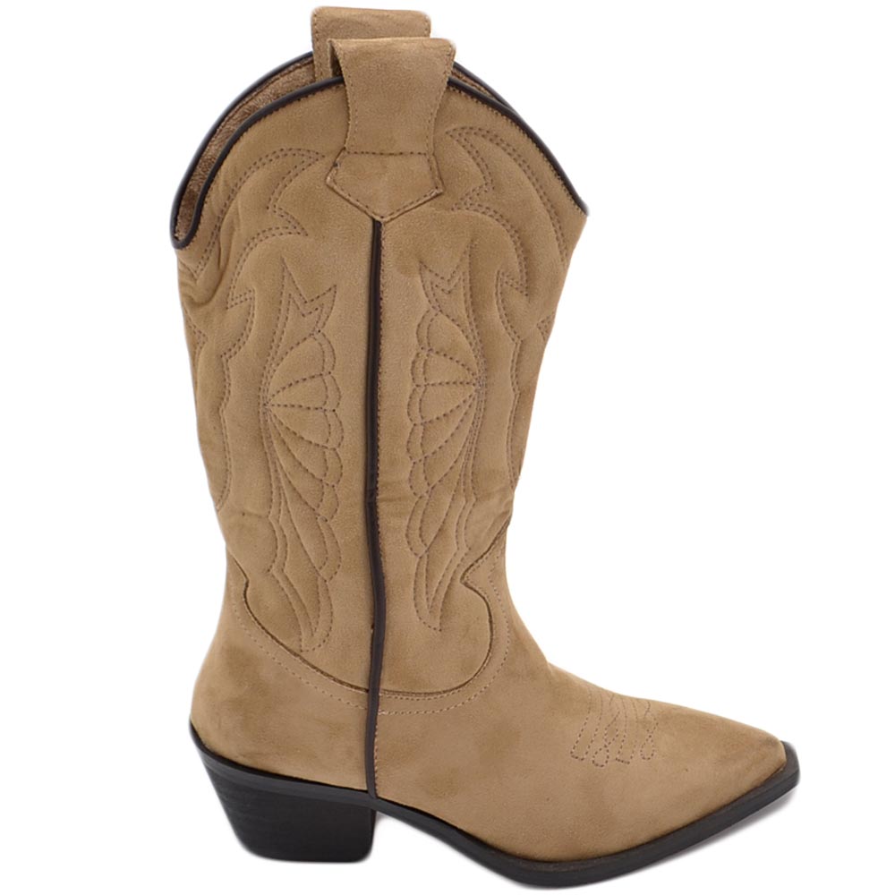 Stivali donna camperos texani beige dettagli marrone fantasia laser su pelle scamosciata tinta unita altezza polpaccio