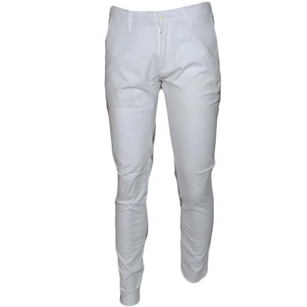 Pantaloni bianco cotone, Skinny Fit con tasca americana . Chiusura con bottone e cerniera.
