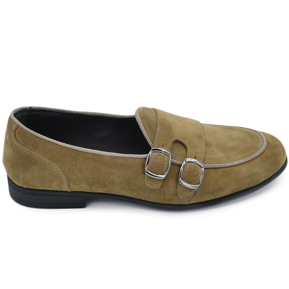 Scarpe mocassino uomo doppia fibbia in vera pelle camoscio beige sabbia fondo in cuoio con antiscivolo fibbia argento