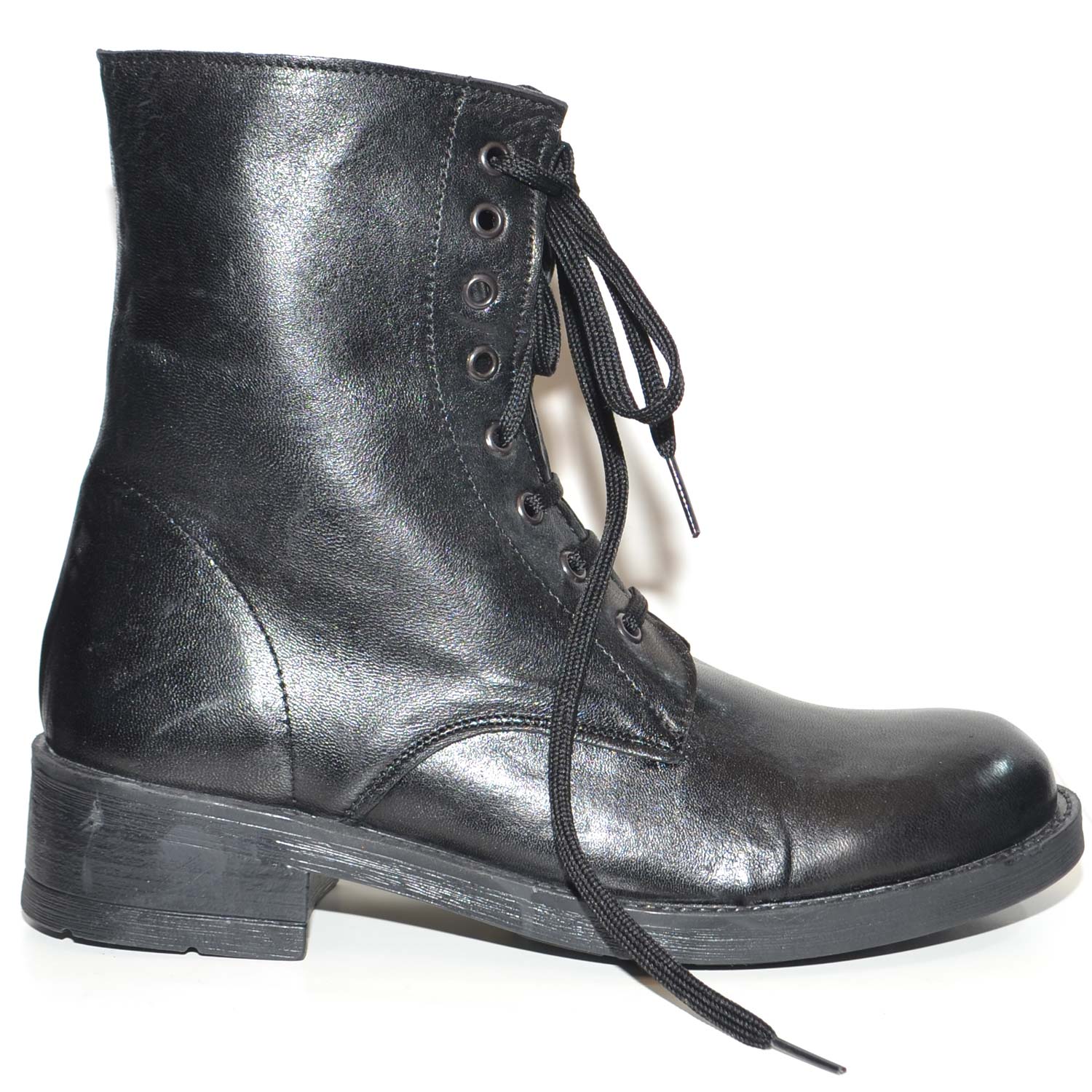 Scarpe anfibio donna nero in vera pelle made in italy linea basic fondo gomma light gambale lacci e zip 