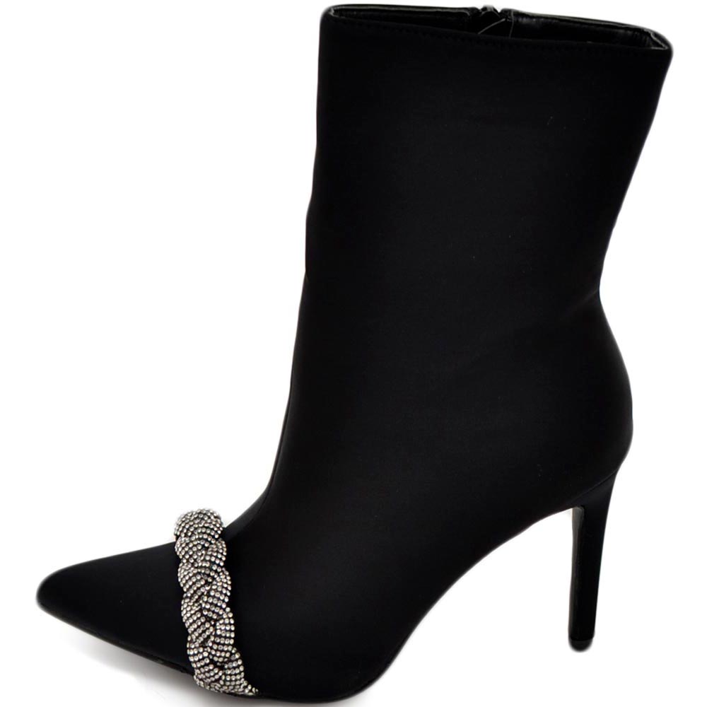 Tronchetto Donna In Raso Nero Con Gioiello Luminoso Fascia In Punta 