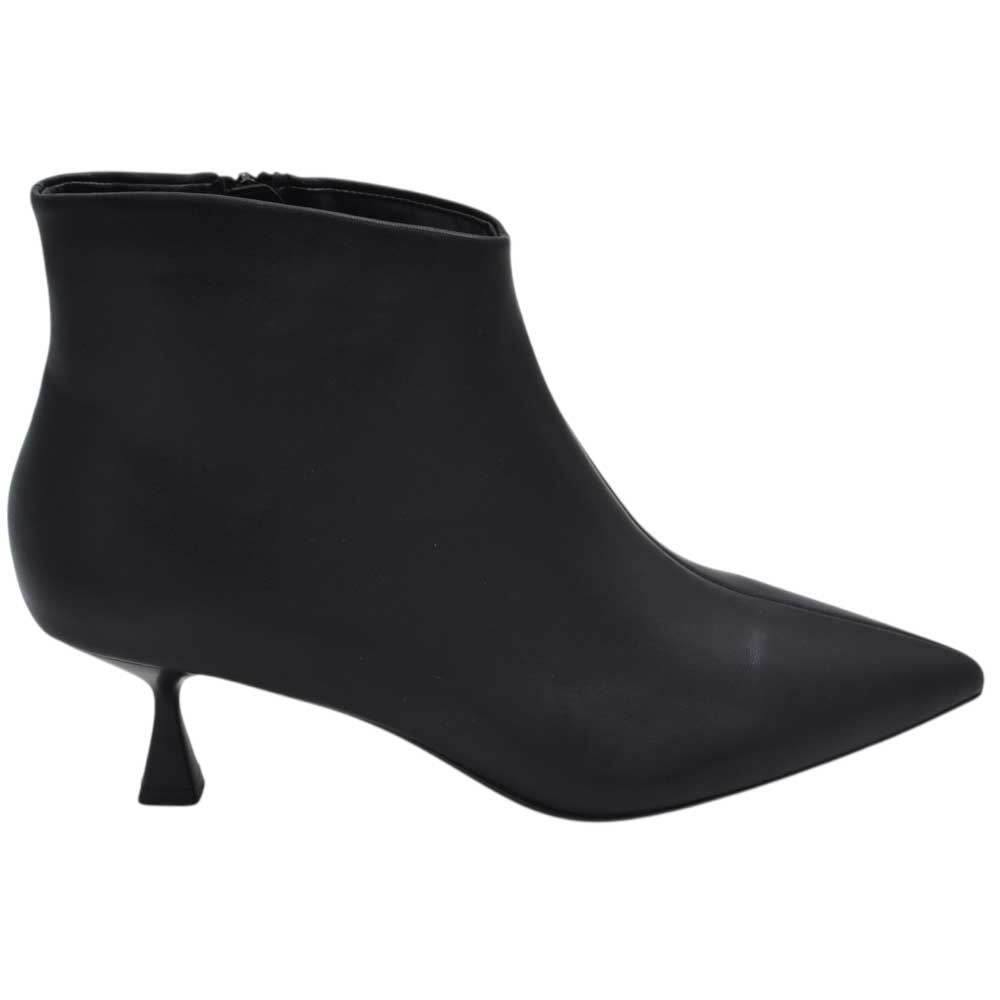 Tronchetto donna stivaletto pelle nero a punta altezza caviglia rigido con tacco clessidra 6 cm linea basic zip