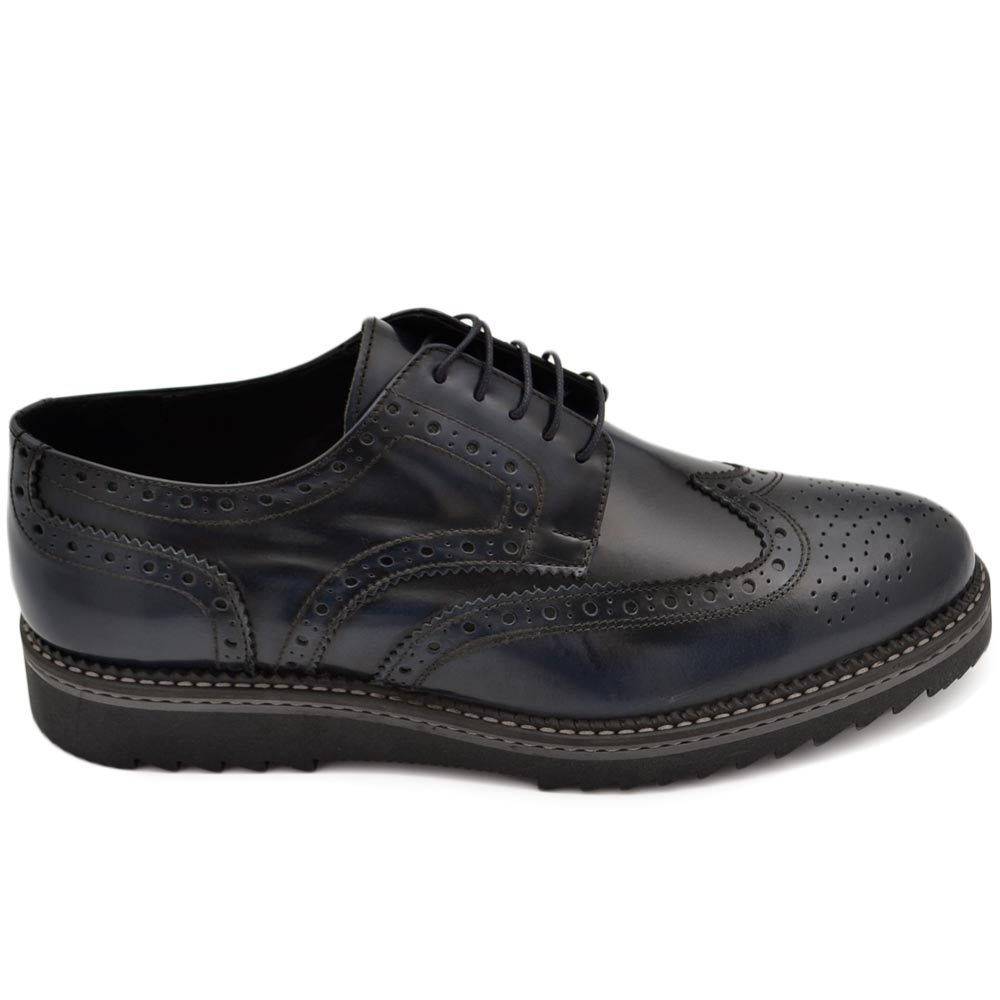 Scarpe stringate uomo francesina con ricamo in vera pelle liscia semilucida blu derby con suola alta zigrinata bicolore