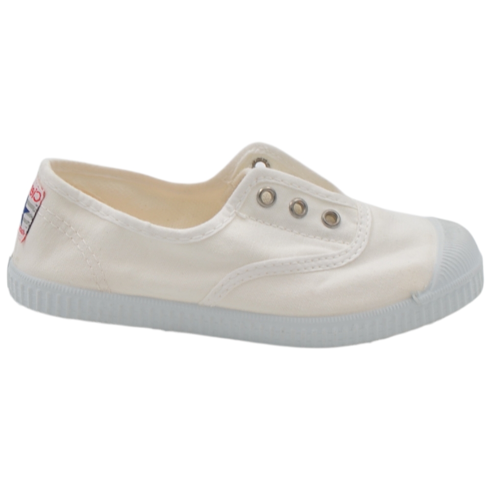Scarpe slip-on bambino Cienta panna in cotone senza lacci con occhielli e suola profumata.