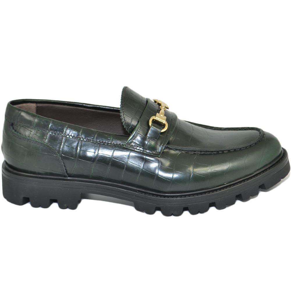 Mocassino uomo ls luisantiago alto con accessorio oro in vera pelle abrasivata verde suola roccia carrarmato moda.