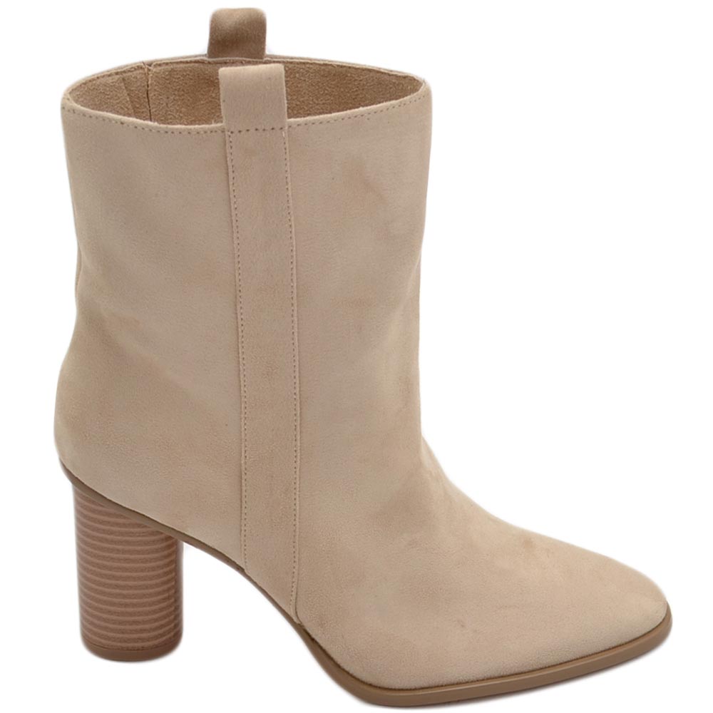 Stivaletto donna con tacco in legno grosso 10 cm a punta in camoscio beige zip laterale sopra la caviglia.