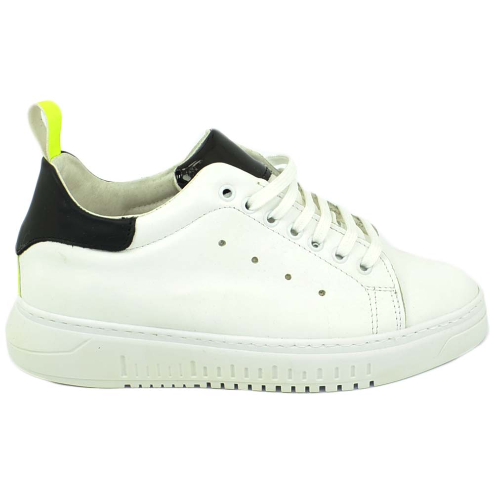 Sneakers scarpa bassa uomo bian con fortino giallo fluo e nero reflex fondo army bianco moda vera pelle made in italy