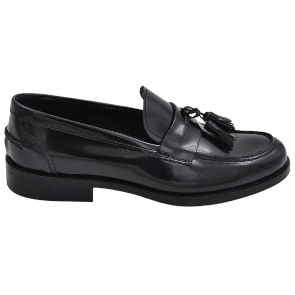 Scarpe uomo mocassini inglese college nappine bon bon vera pelle nero semilucido fondo cuoio con antiscivolo.