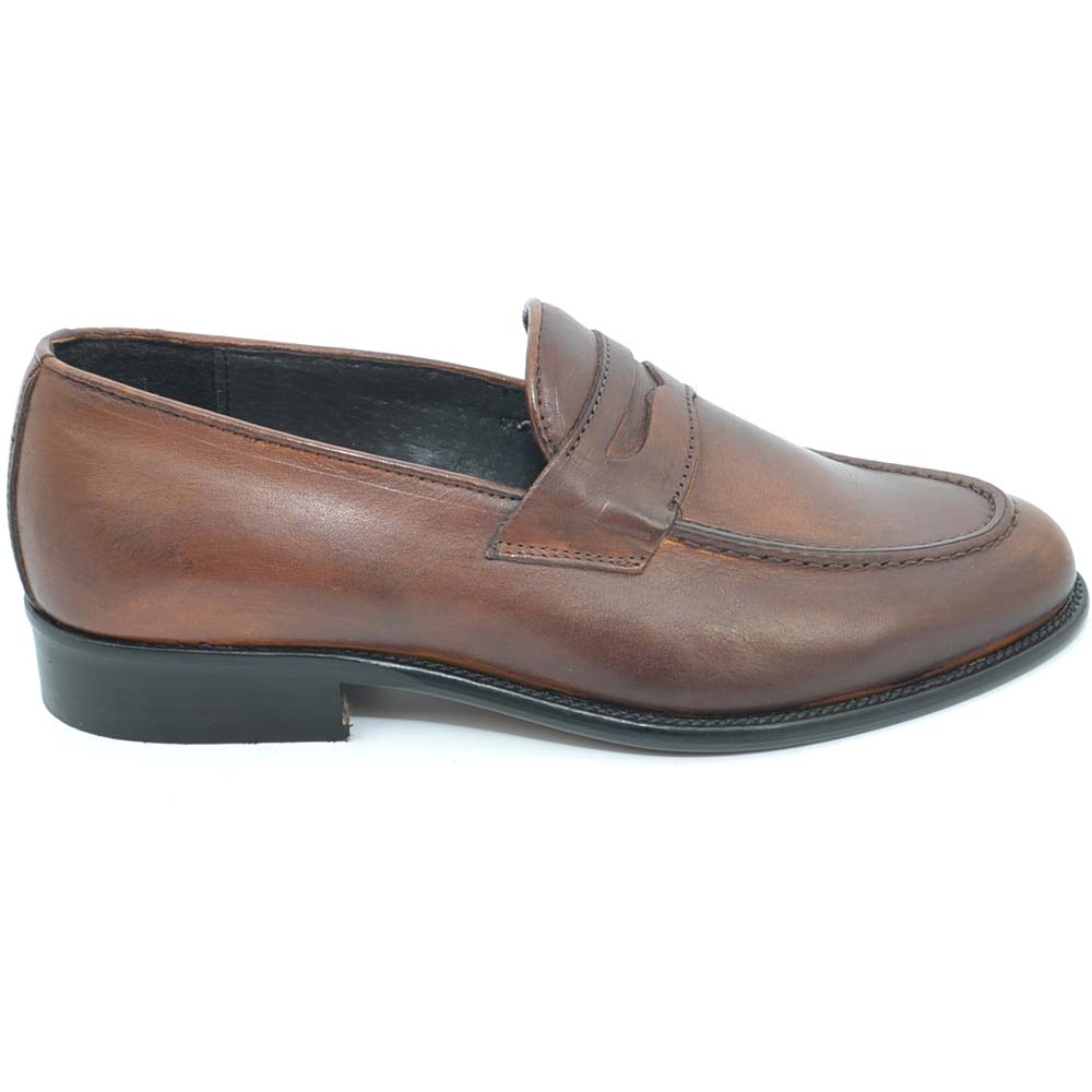 College uomo mocassino cognac marrone in vera pelle spazzolata a mano suola in vero cuoio handmade in italy businessman