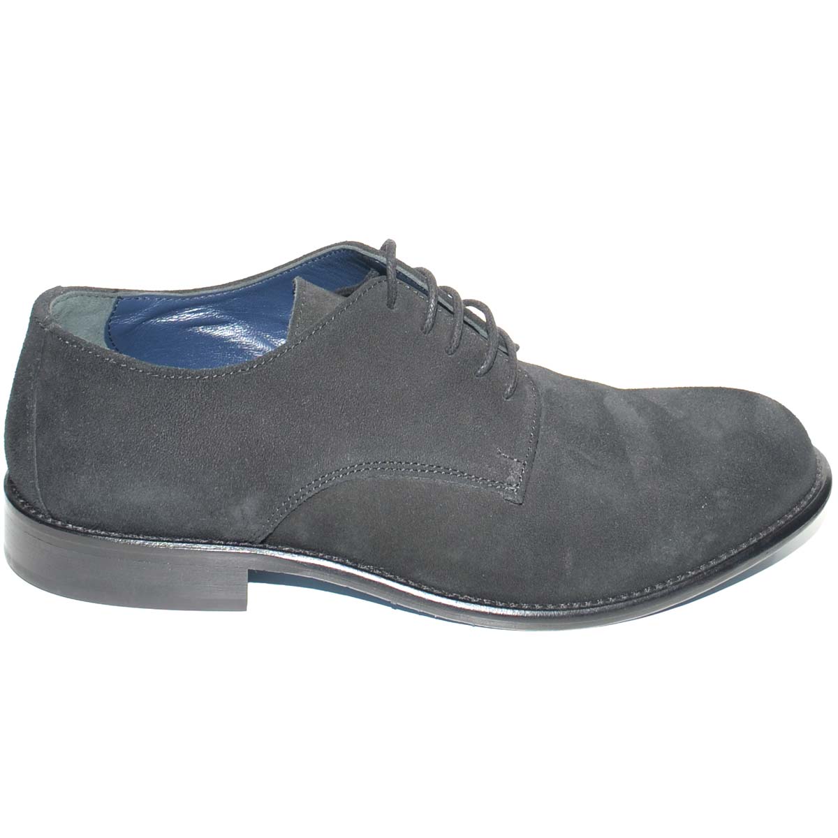 Scarpe uomo stringate stile vintage con punta alta in vero camoscio nero spazzolato e fondo in vero cuoio made in italy .