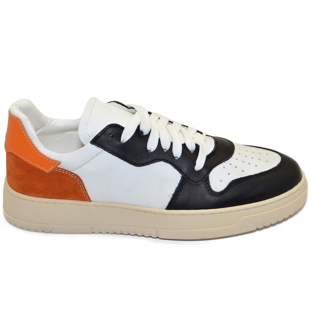 Scarpa sneakers multicolore bianco arancione e nero uomo basic vera pelle lacci comodo fondo in gomma beige	