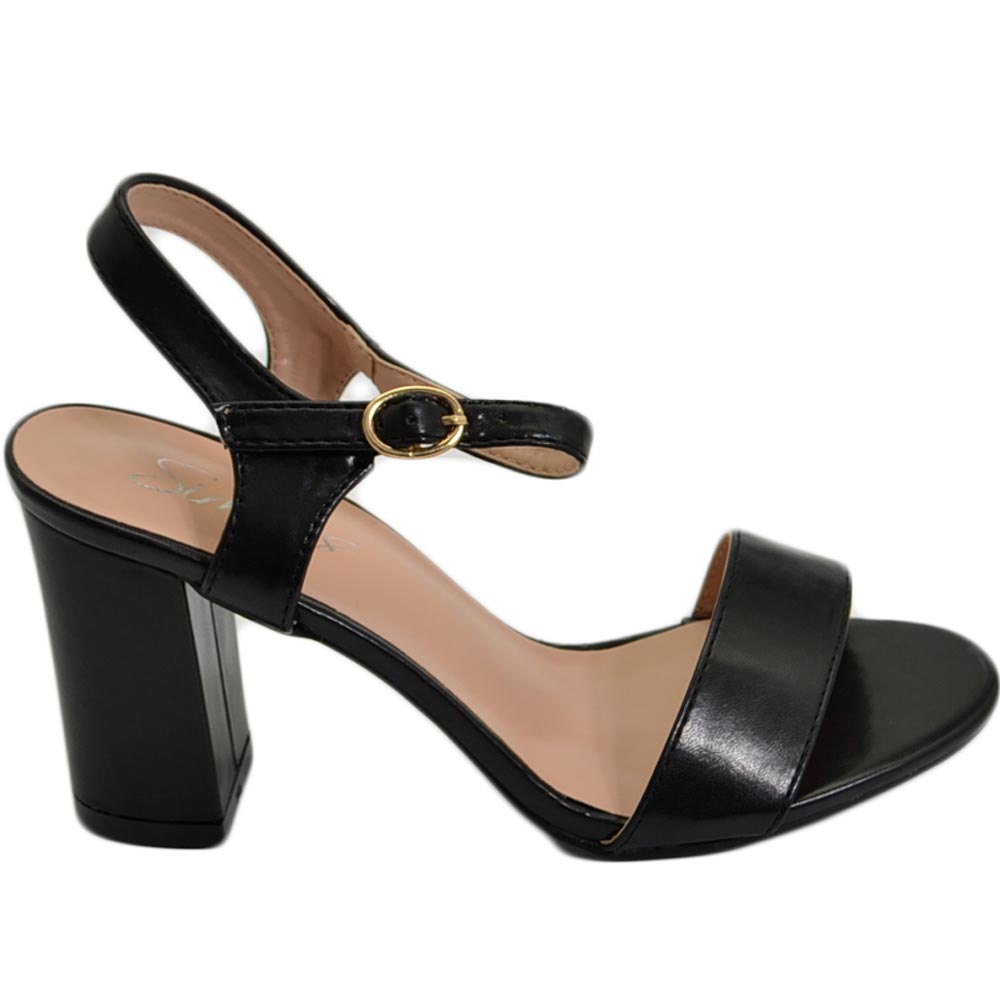 Scarpe sandalo nero donna con tacco 6 cm basso comodo basic con fascia morbida e cinturino alla caviglia open toe.