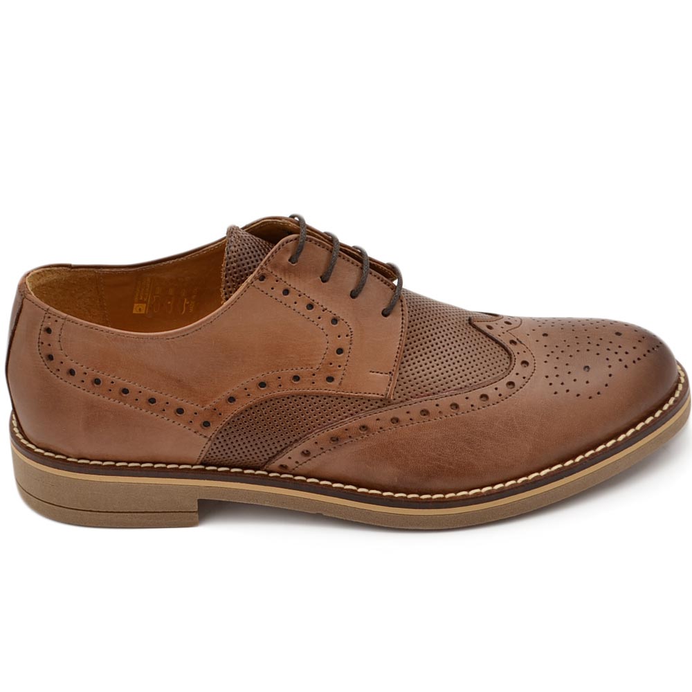 Scarpa derby uomo stringata cuoio con puntinatura centrale in vera pelle fondo in gomma sottile classico sportivo 