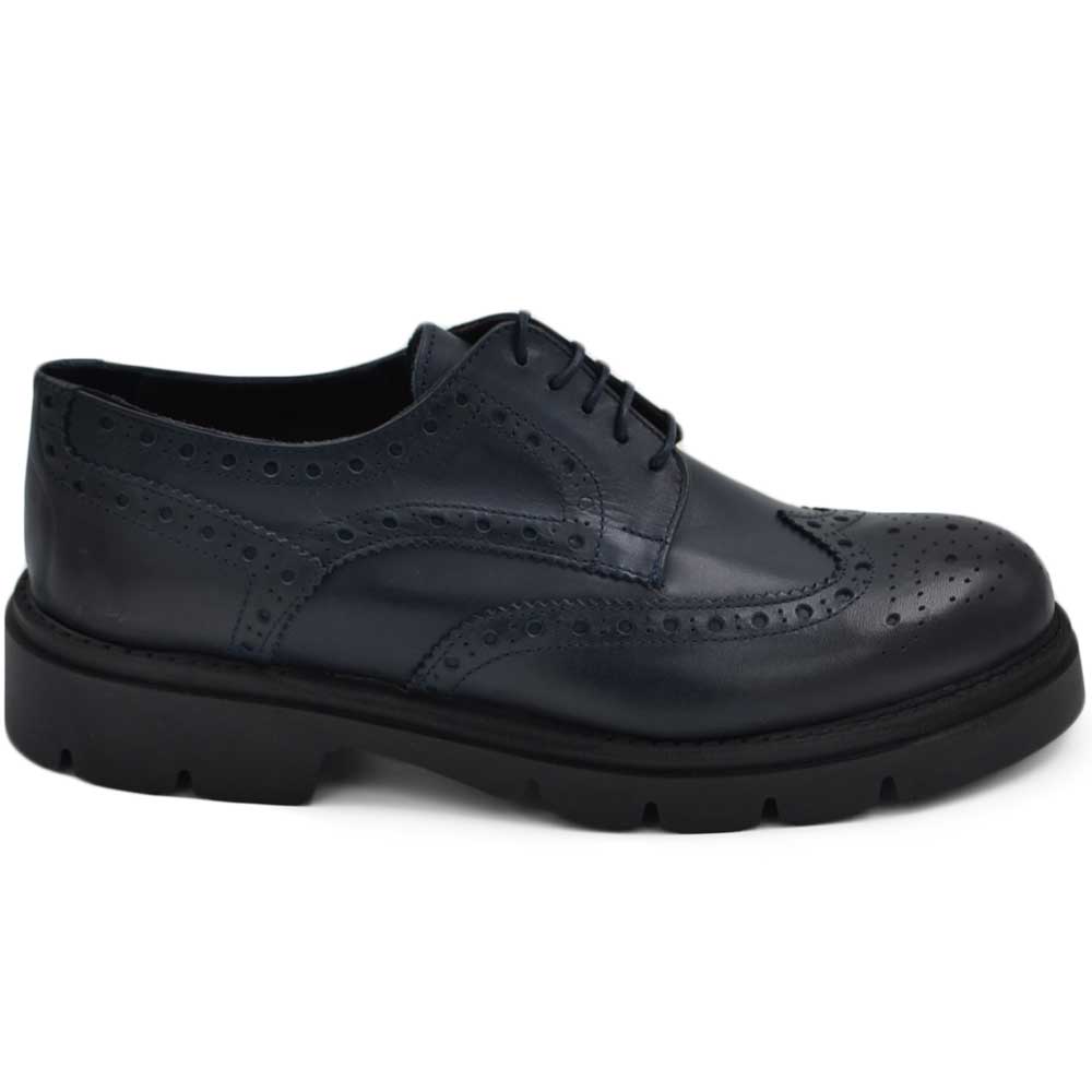 Scarpa uomo derby stringata pelle blu spazzolata cucitura in punta fondo gomma roccia alto handmade