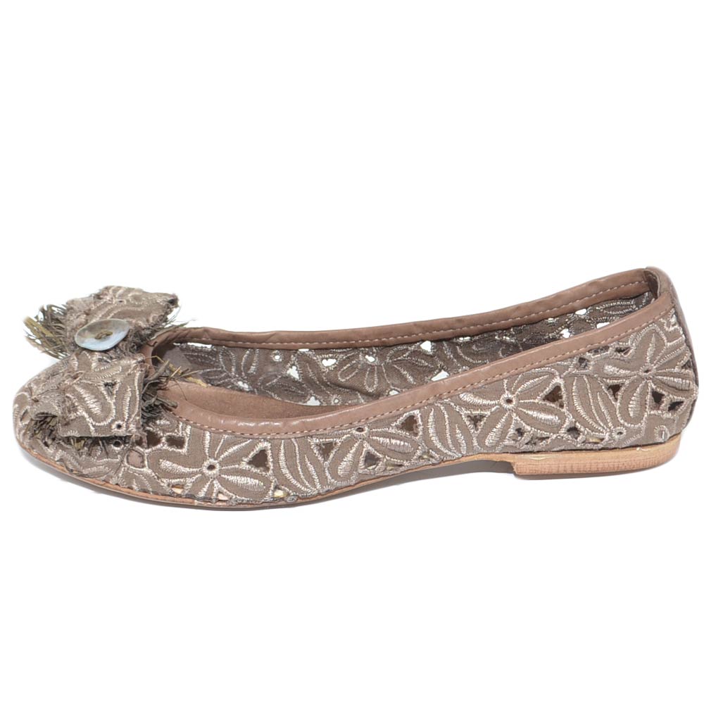 Scarpe donna basse ballerine tortora in vera pelle e tessuto macrame fatte a mano in Italia con fiocco vintage