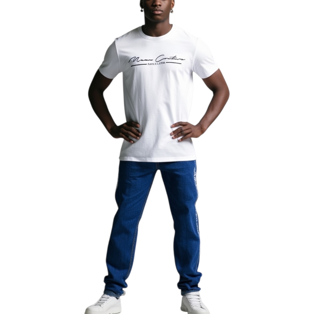 T-shirt bicolore white modello con collo rotondo e maniche corte stampa centrale.