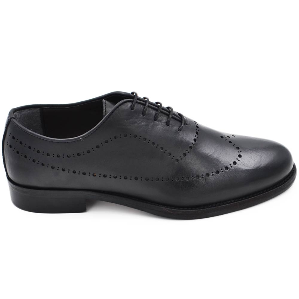 Scarpe uomo francesina oxford stringata elegante punta ricamo in vera pelle nera opaca fondo cuoio con antiscivolo.