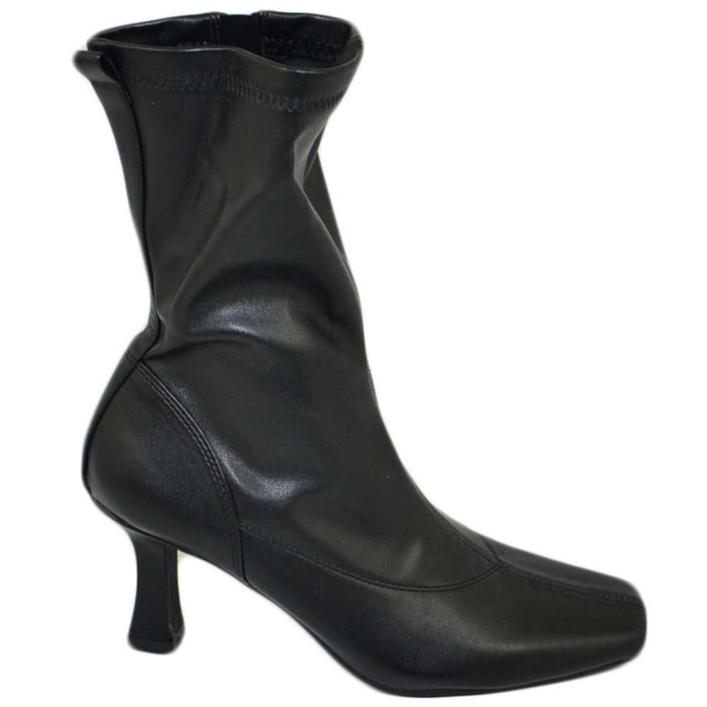 Stivaletti tronchetti donna pelle nera punta quadrata effetto calzino tacco a spillo basso 5 cm c moda morbido tendenza.