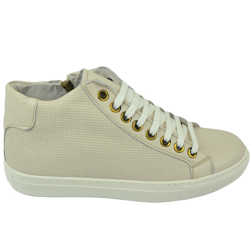 Sneakers uomo vera pelle beige con stampe laterali.