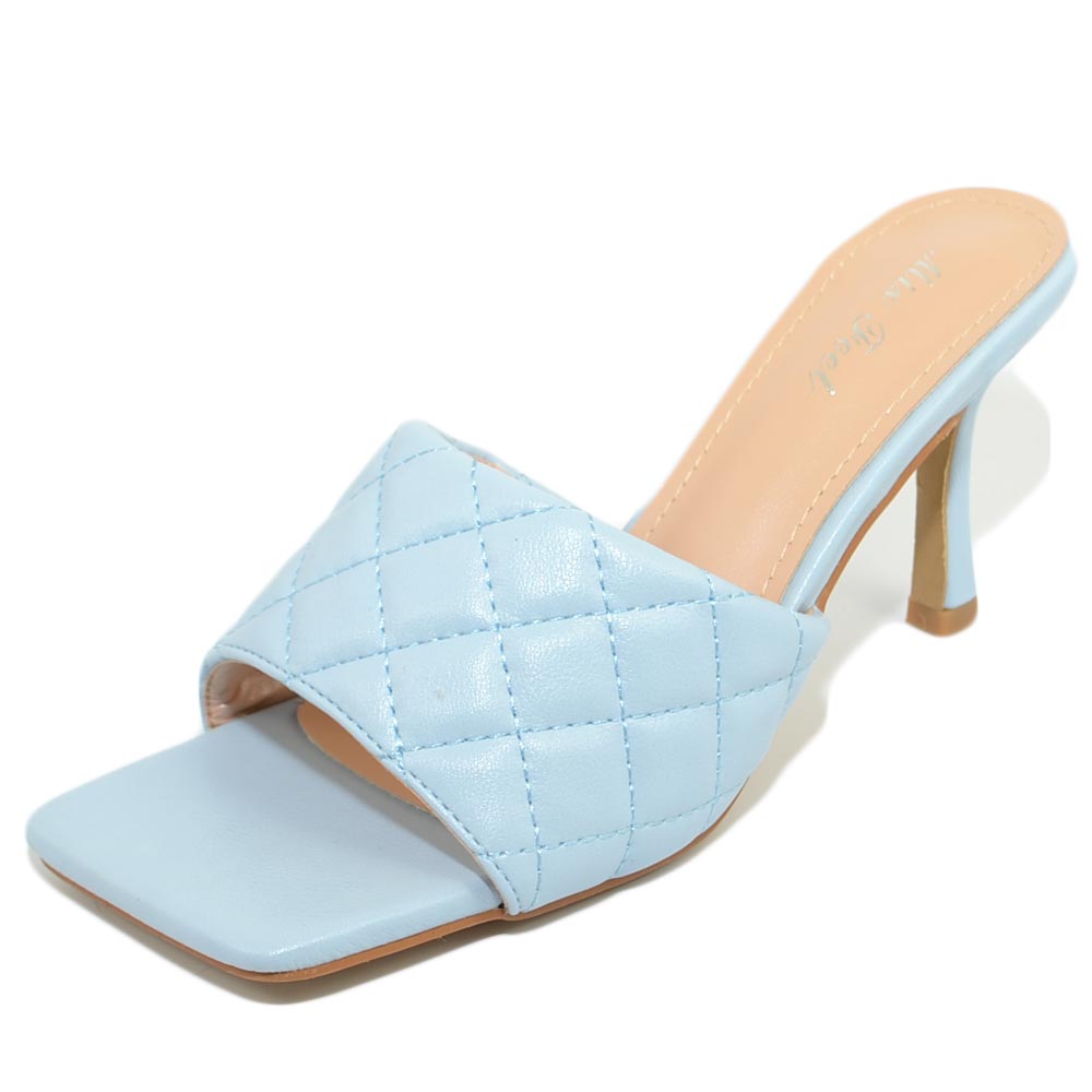 Sandalo donna azzurro polvere tallone scoperto a sabato tacco a spillo 10 fascia effetto trapuntato moda veneta estate.