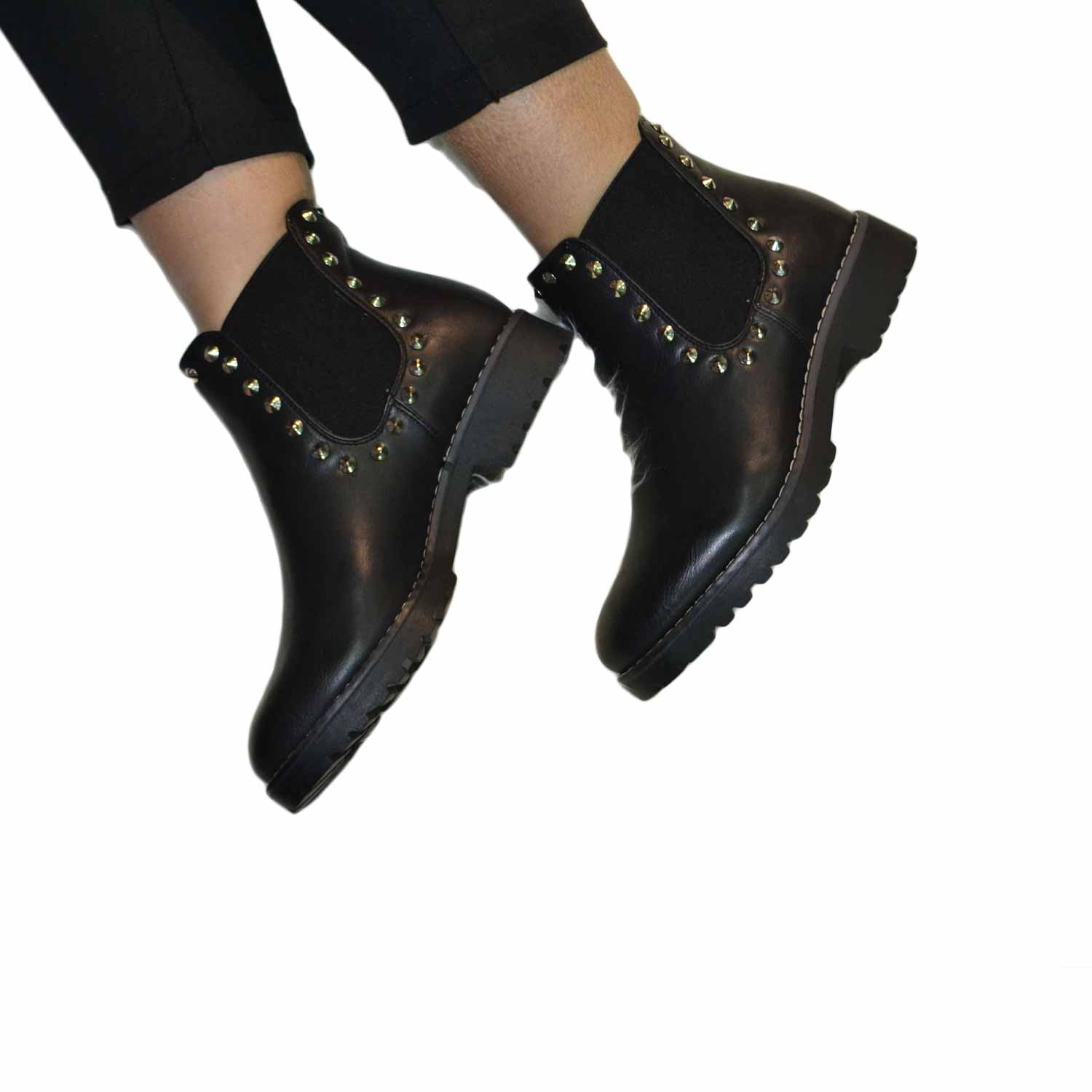 stivaletti bassi borchie