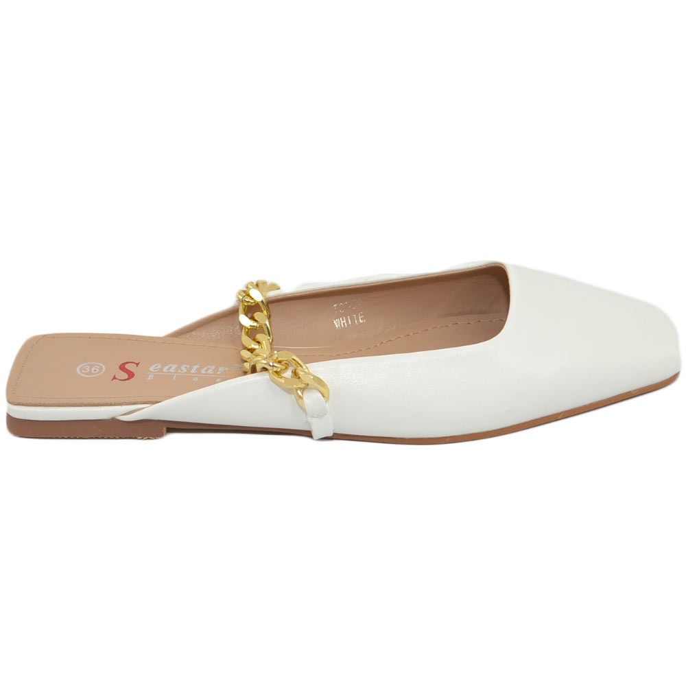 Scarpe donna mules ballerine mocassino raso terra tallone scoperto bianco con catena oro sul dorso moda luxury.