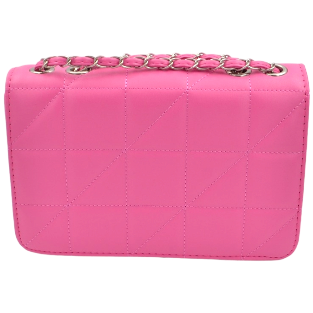 Pochette rigida oversize fucsia forma rettangolare trapuntata cucitura tono su tono con chiusura zip catena regolabile  .