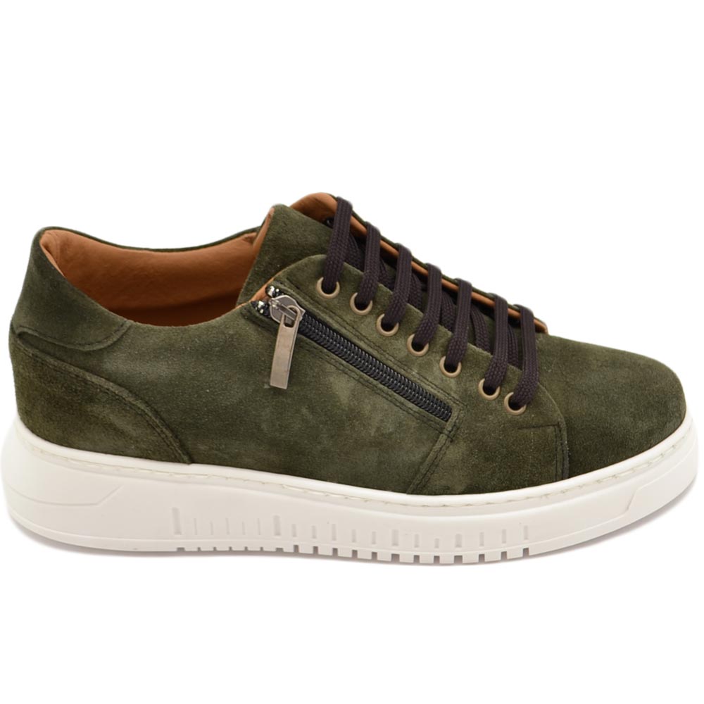 Sneakers uomo bassa vera pelle scamosciata verde con zip fondo alto gomma 4,5 bianco moda comode fatte a mano in italia