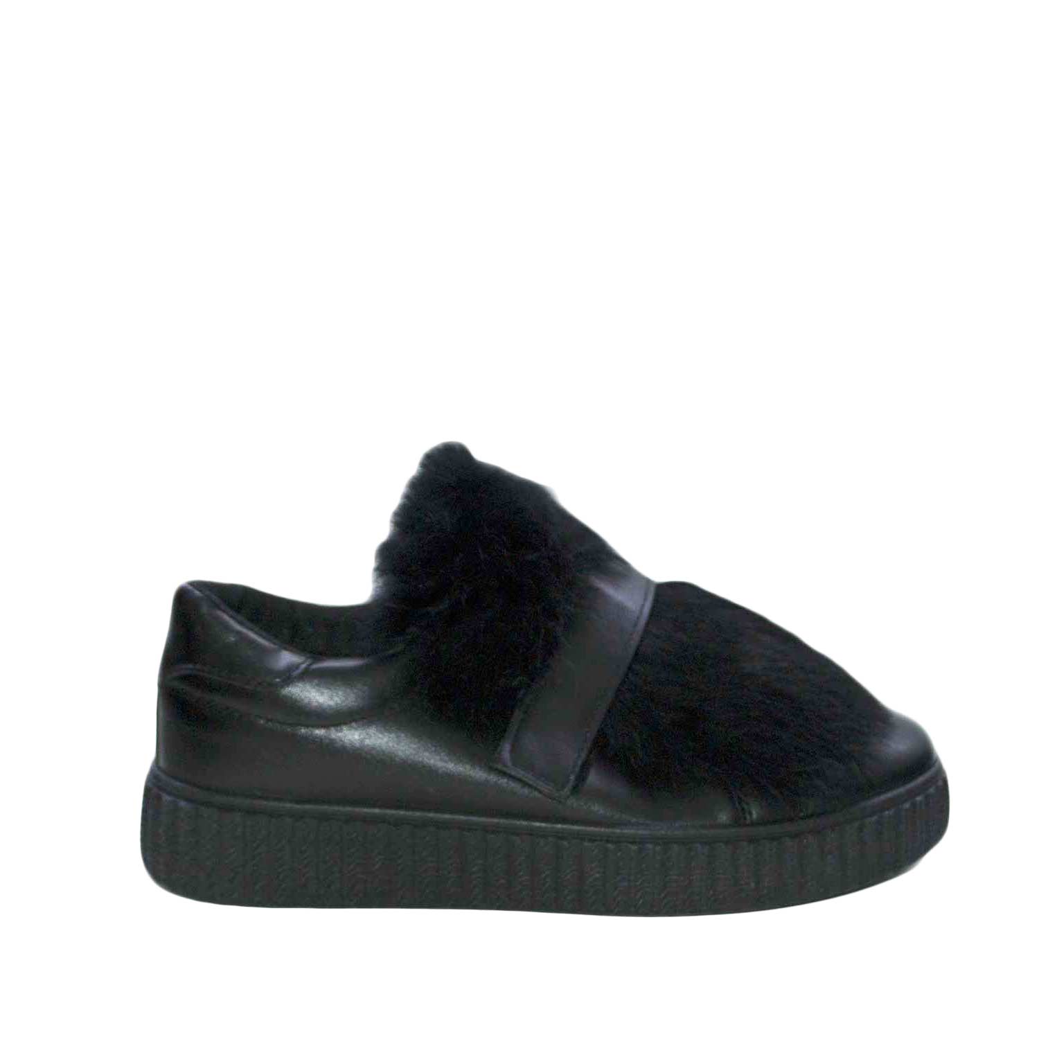 Sneakers bassa donna strappo pelliccia morbidissima nero eco pelle fondo  ultraleggero comfort donna sneakers bassa Malu Shoes | MaluShoes