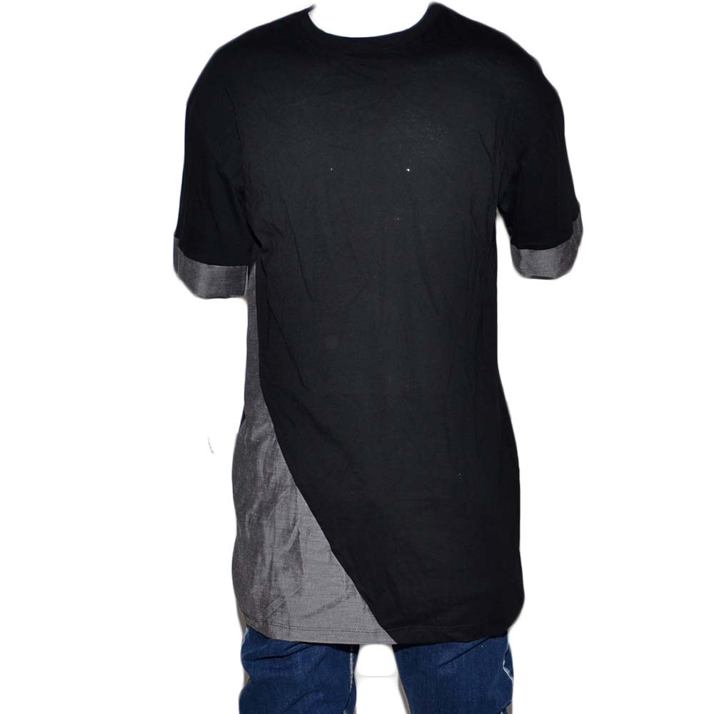 T- shirt basic uomo cotone nero modello over con inserti in tessuto grigio su maniche e petto girocollo made in italy.