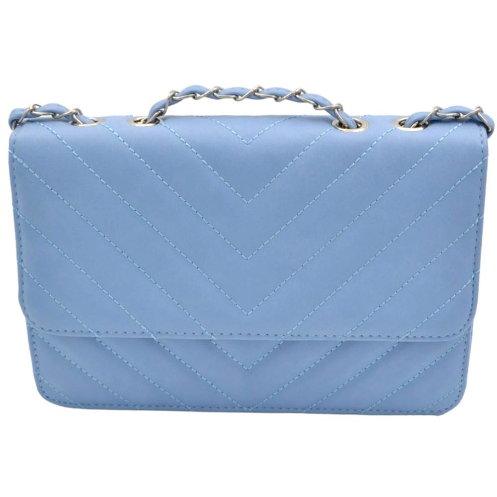 Pochette rigida oversize celest forma rettangolare trapuntata cucitura tono su tono con chiusura zip catena regolabile  .
