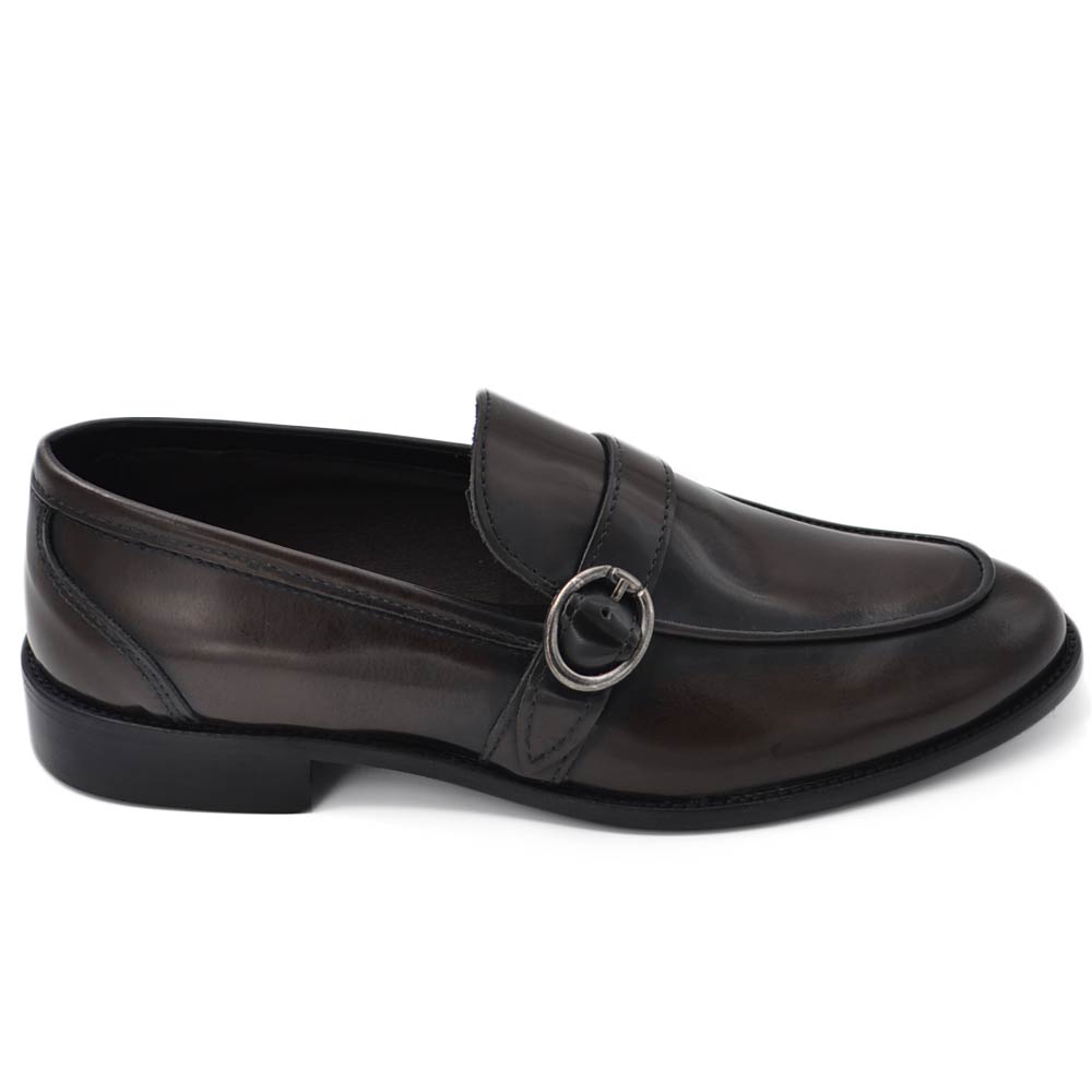 Mocassino uomo collage con fibbia argento in pelle nappa marrone classico fondo cuoio con antiscivolo rinforzo tallone