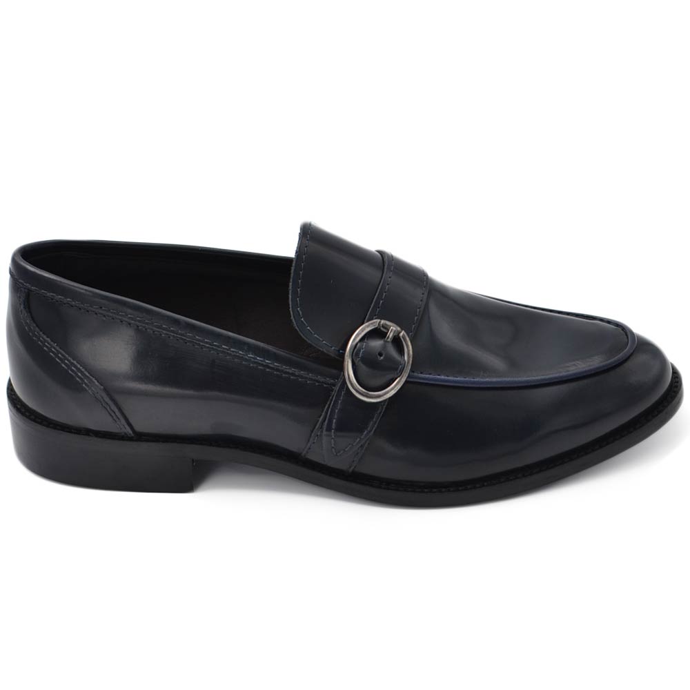 Mocassino uomo collage con fibbia argento in pelle nappa blu matte classico fondo cuoio con antiscivolo rinforzo tallone
